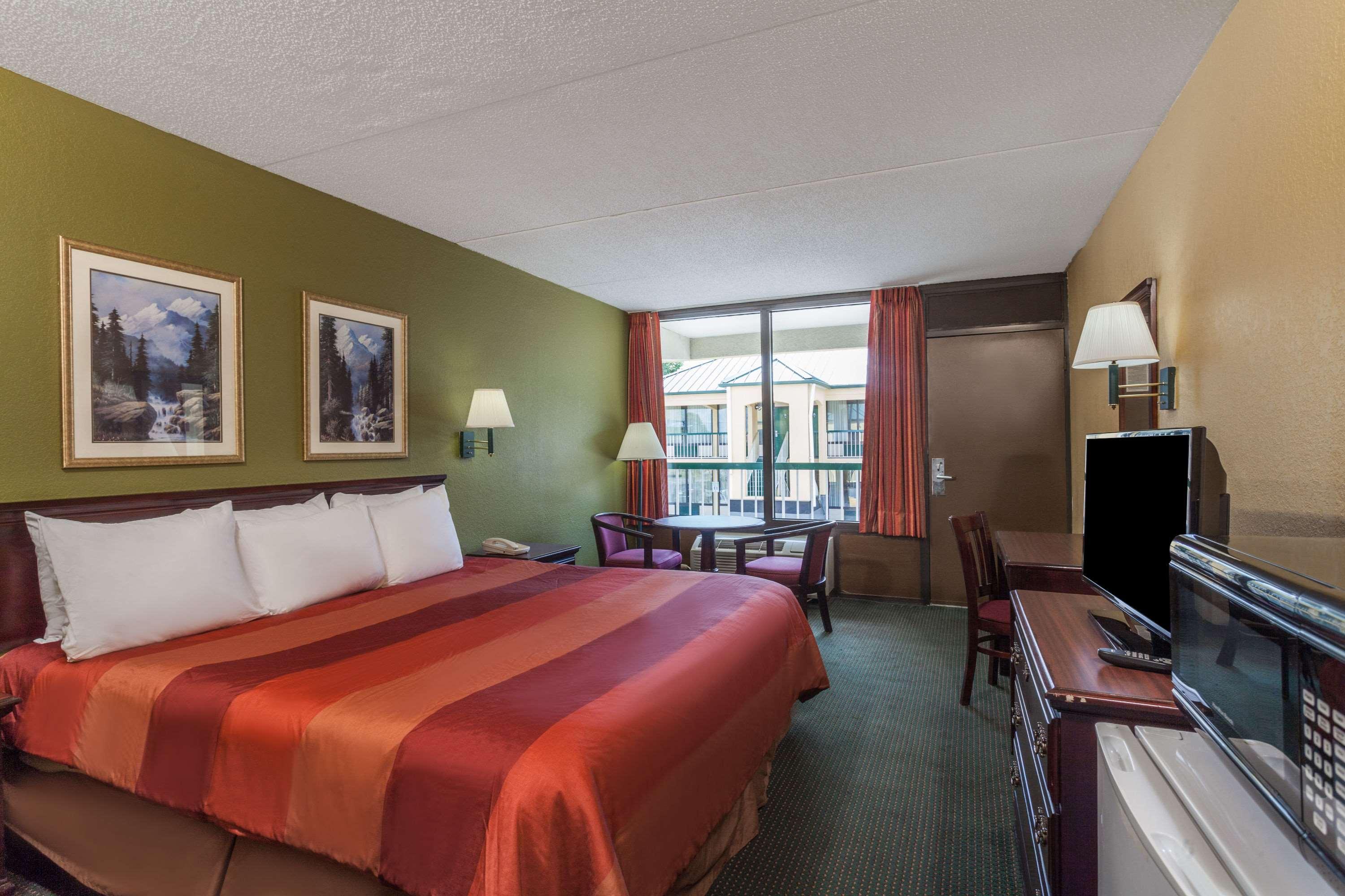 Days Inn By Wyndham Nashville Saint Thomas West Hospital Ngoại thất bức ảnh