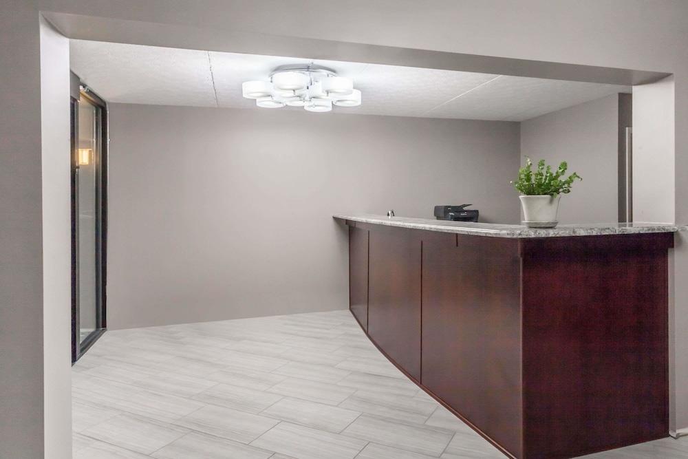 Days Inn By Wyndham Nashville Saint Thomas West Hospital Ngoại thất bức ảnh